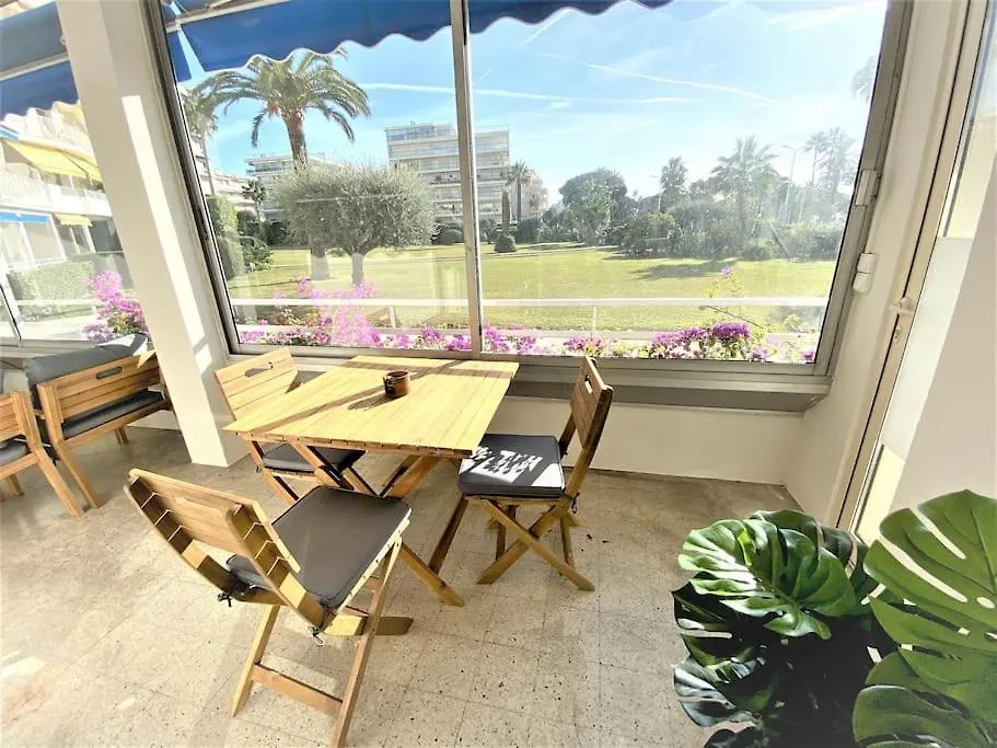 Appartement Viva Riviera Residence Les Dunes 90 Croisette Cannes France